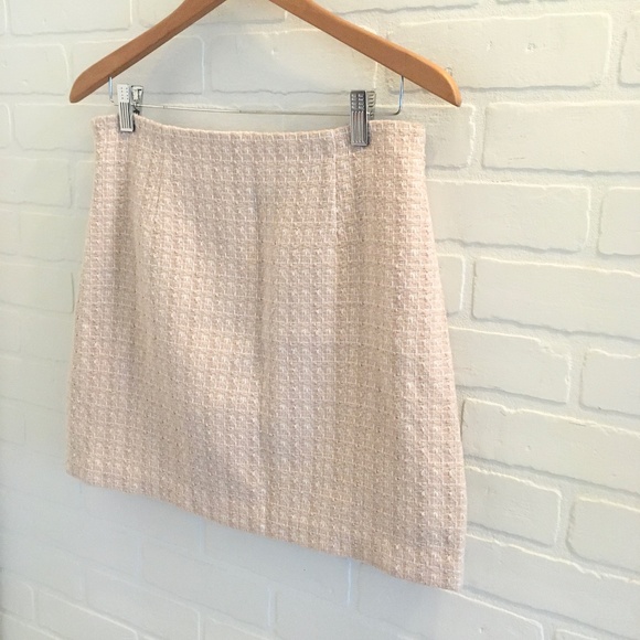 Aritzia Cream Pencil Skirt - Picture 13 of 14